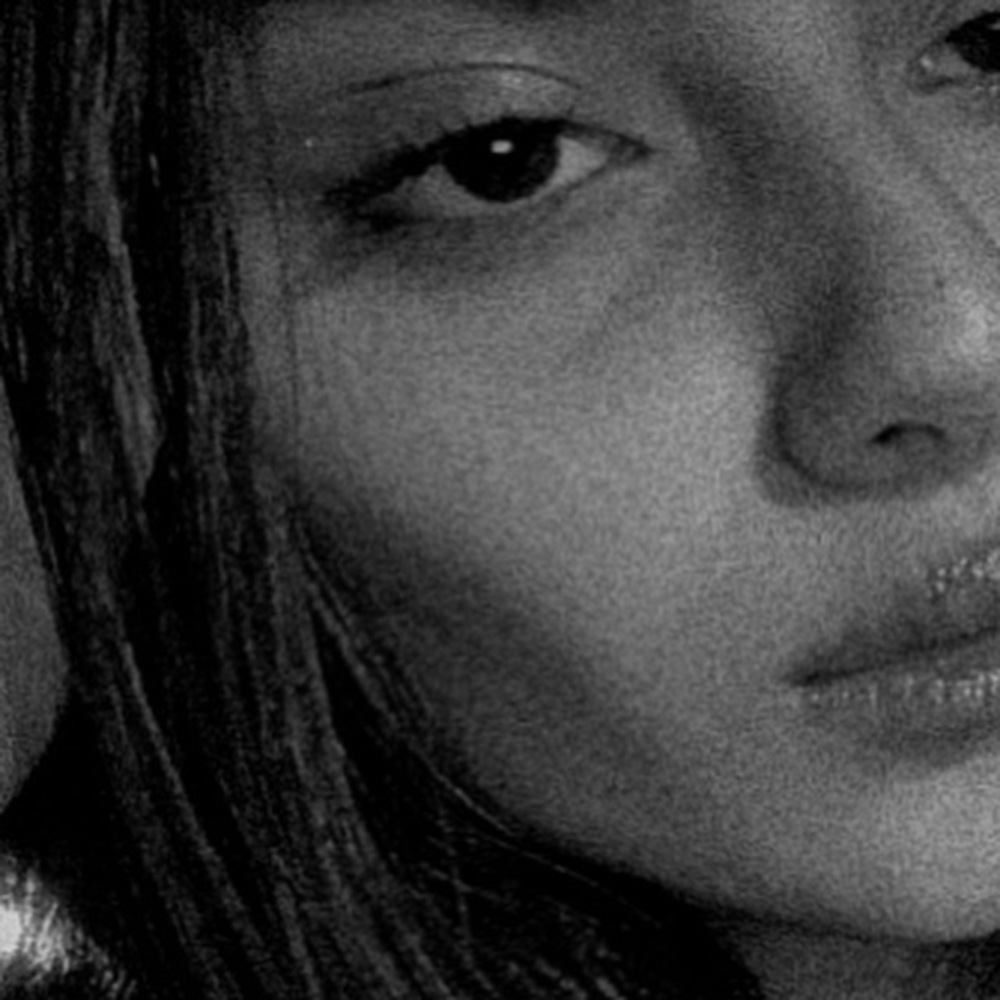 Meet your Posher, Hiya